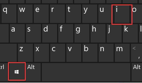 win11玩游戏一按shift就打字怎么回事